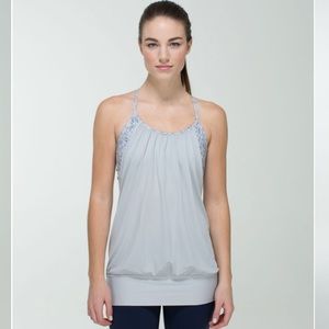 Lululemon No Limits Built in Bra Top Size 6